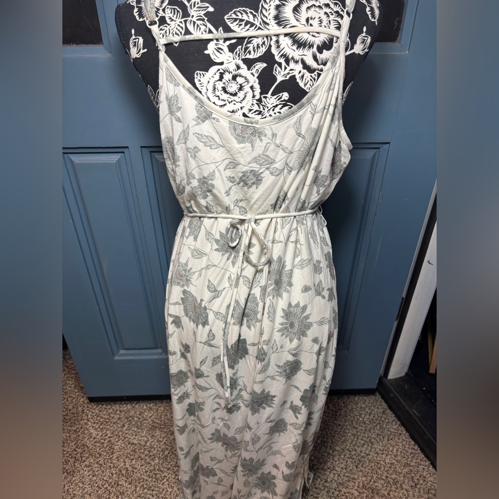 Carve Designs White Maxi Dress with Green Floral Print Outlined in Gold - Picture 4 of 5